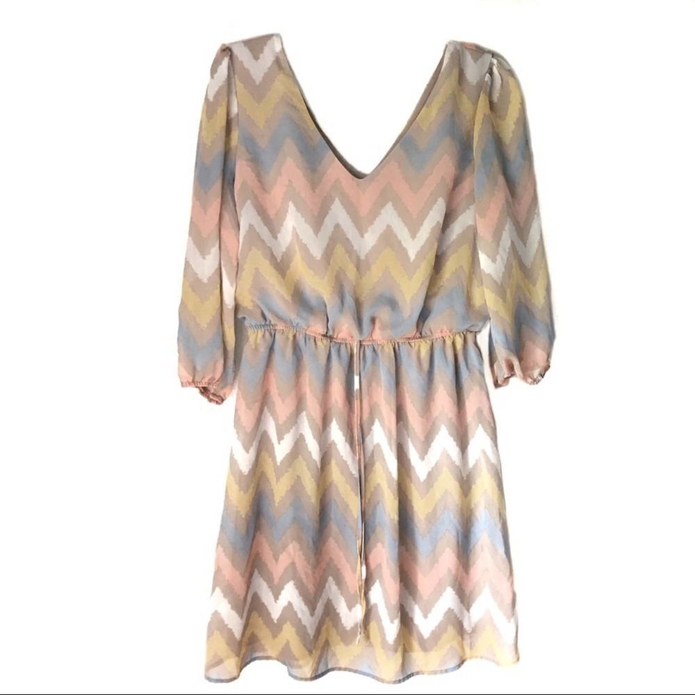 ‎Pastel chevron V neck long sleeve dress